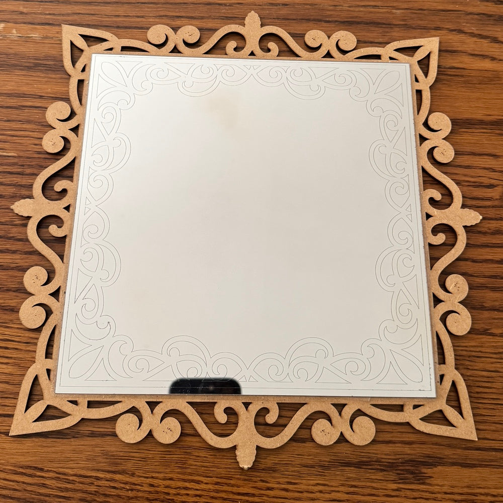 Miroir décoratif – Cadre MDF découpé laser arabesques