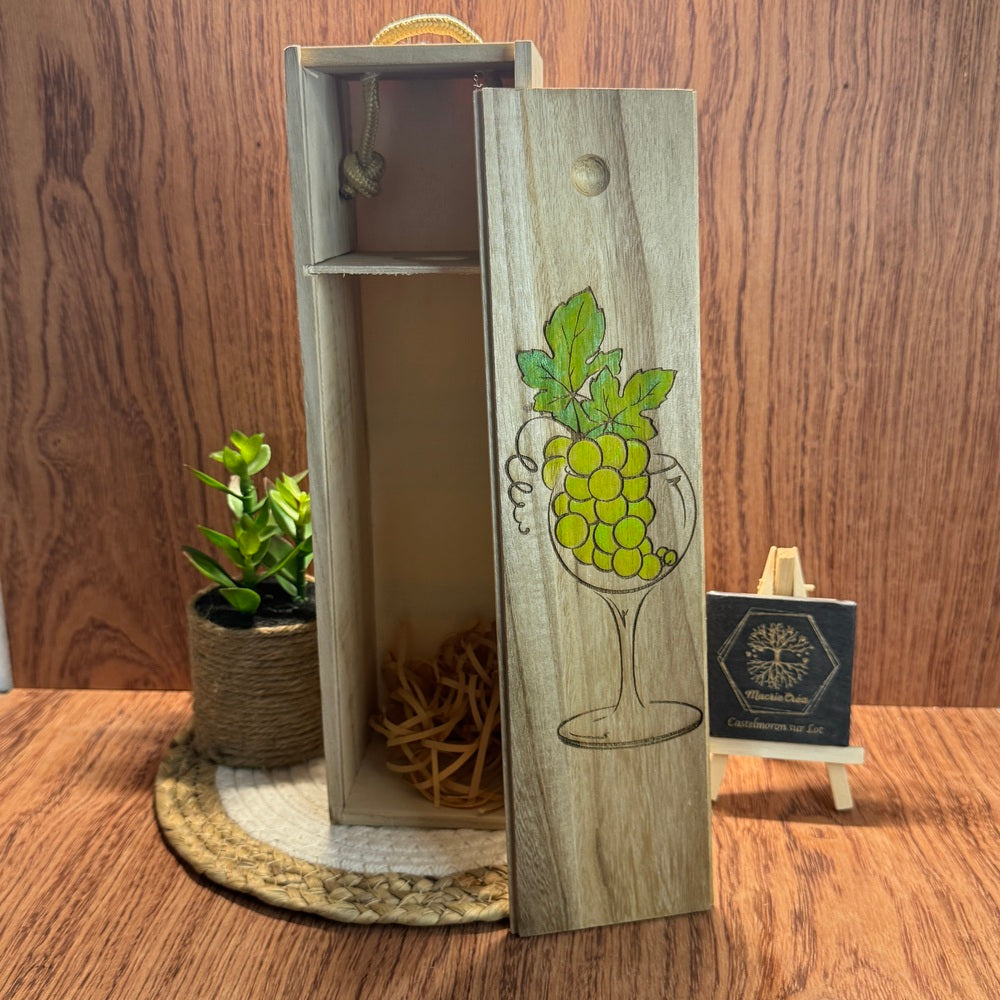 Caisse à bouteille en bois gravée – Vigne & Raisin