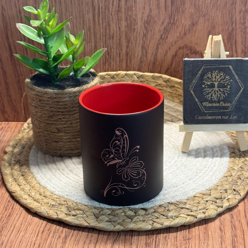 Mug Noir gravé Papillon Arabesque