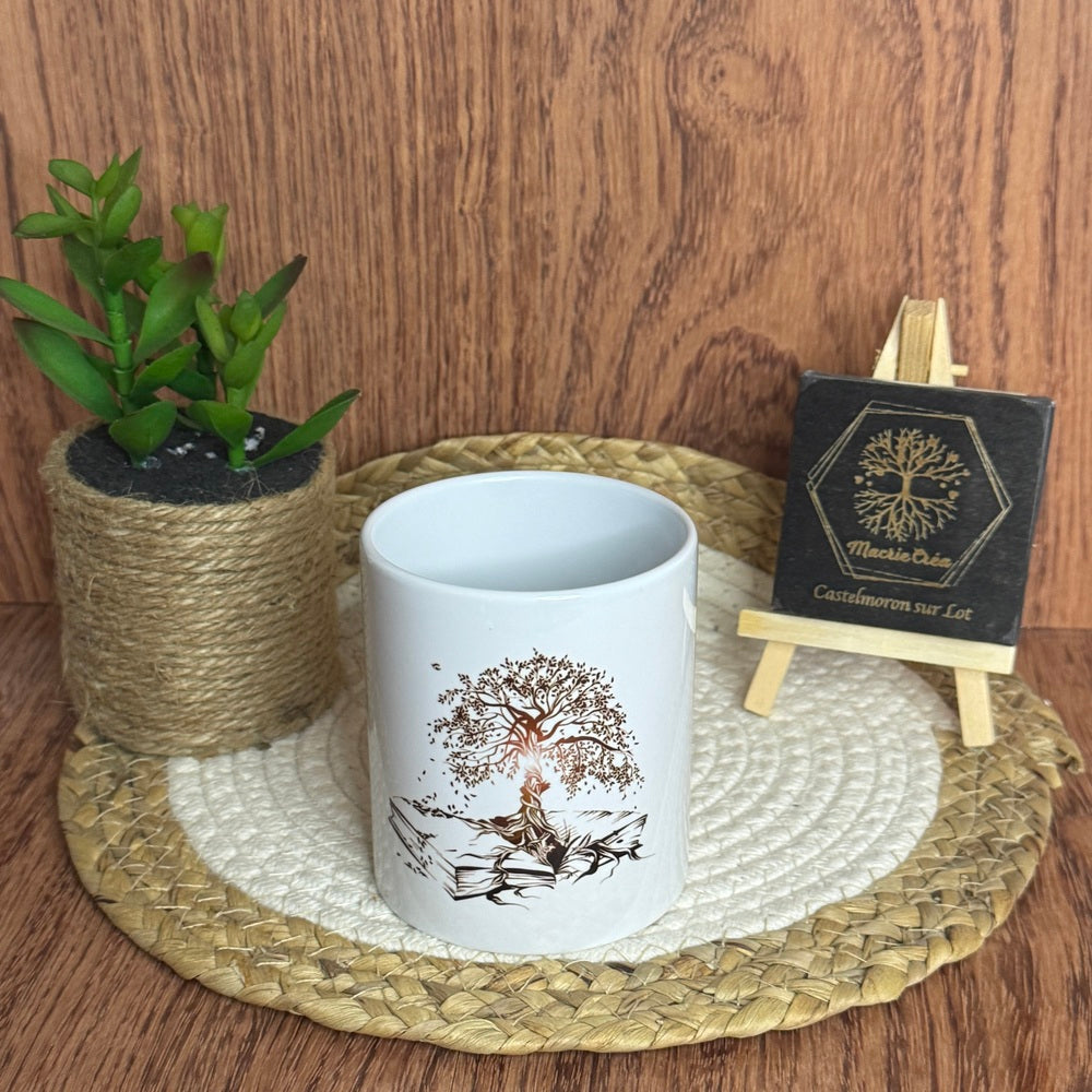 Mug sublimation – Arbre de vie doré et femme lisant