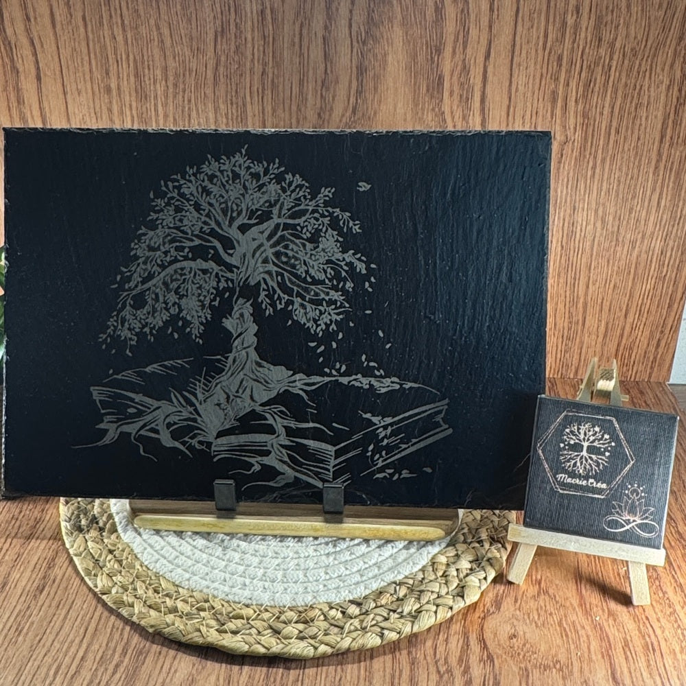 Ardoise gravée – Arbre de Vie et Livre