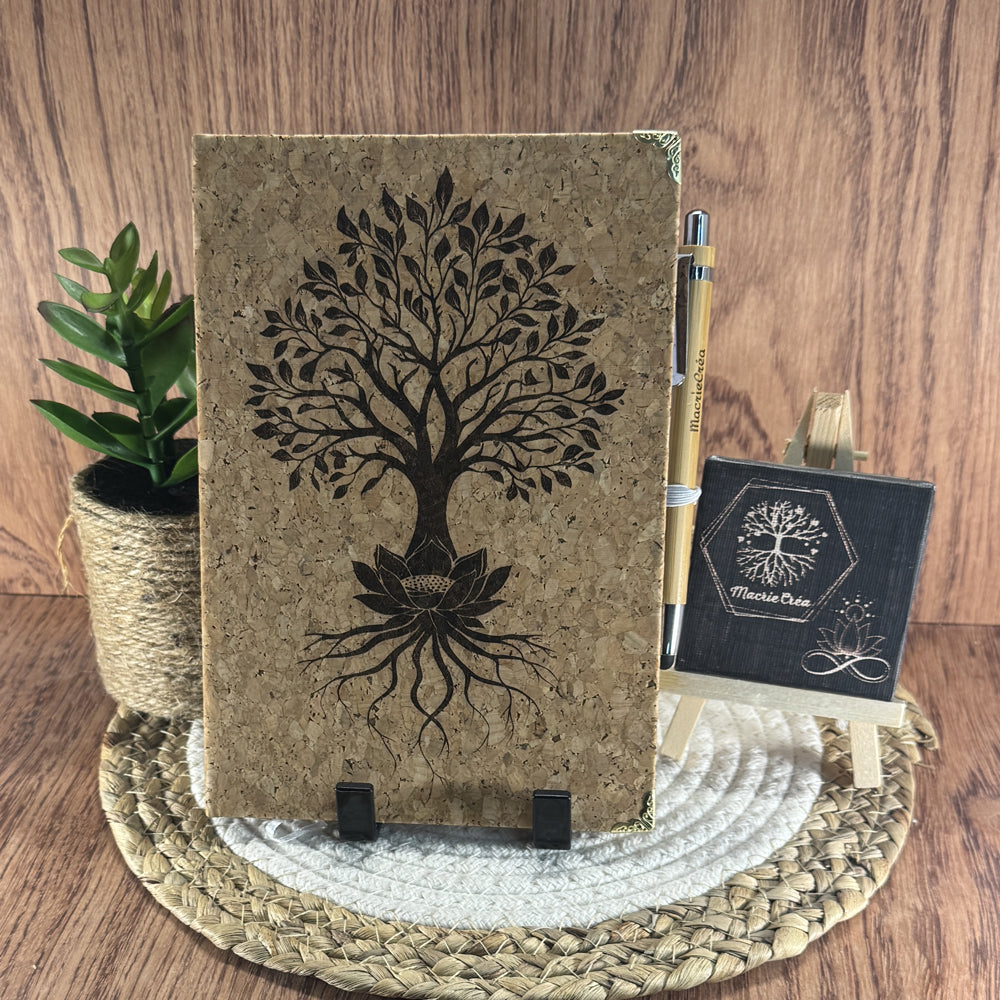 Carnet en liège gravure chêne et lotus