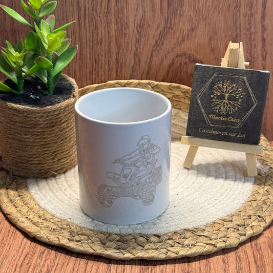 Mug blanc gravé laser – Quad
