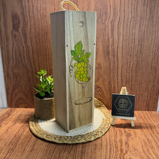 Caisse à bouteille en bois gravée – Vigne & Raisin