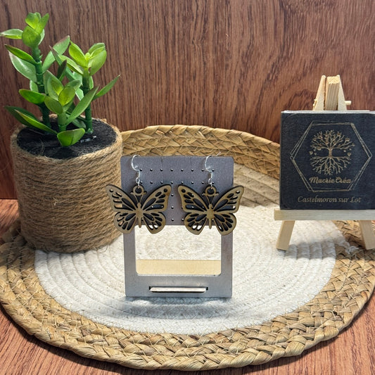 Boucles d’oreilles en bois découpé laser – Papillon