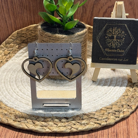 Boucles d’oreilles en bois découpé laser – Double cœur