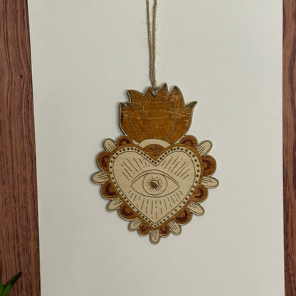 Ex-Voto Cœur Sacré en Bois de Tilleul Gravé – Nature