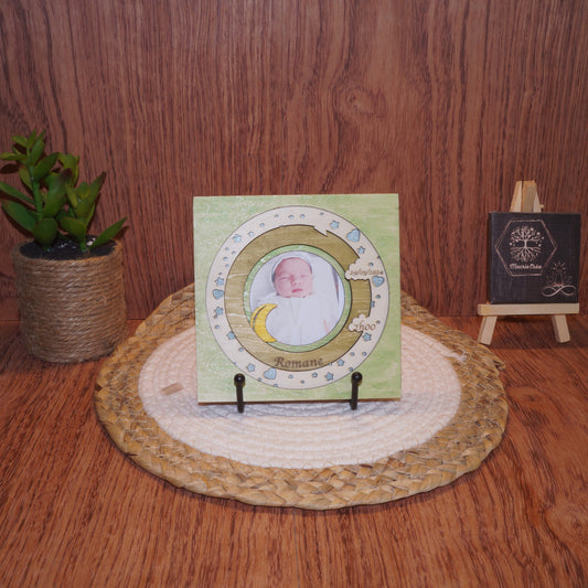 Cadre photo de naissance 3D en bois – Lune & étoiles personnalisé