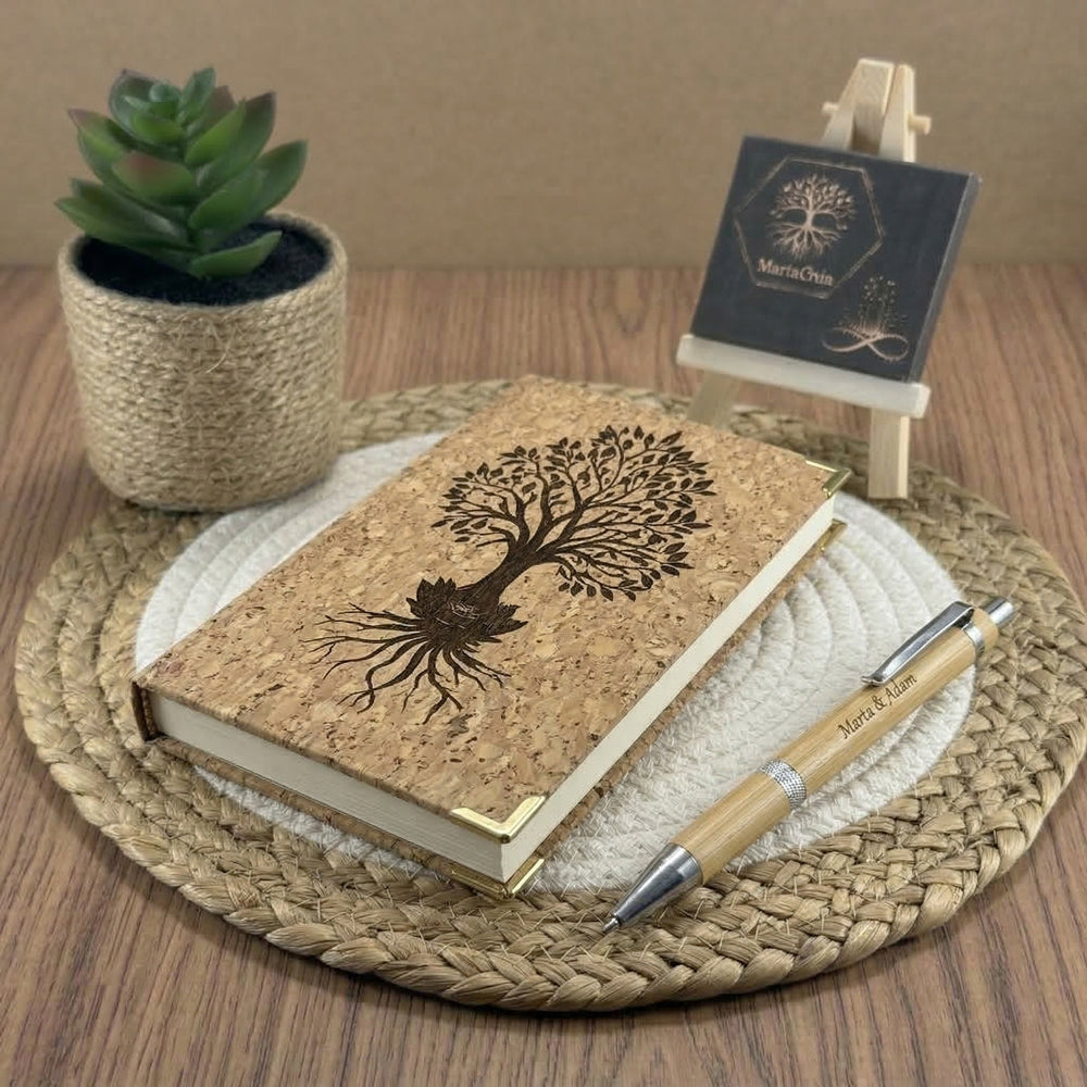 Carnet en liège gravure chêne et lotus